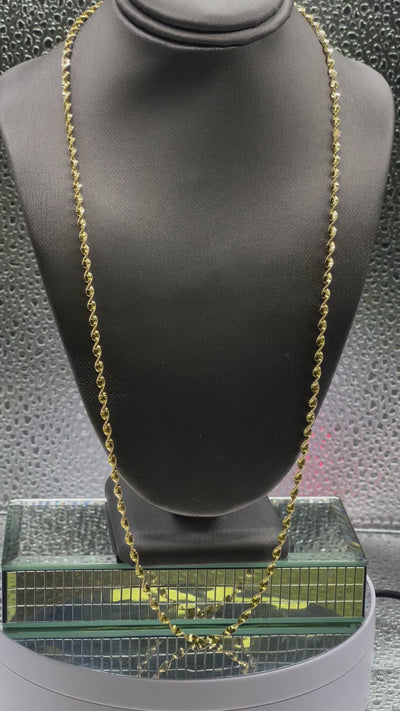A Fabulous Ladies 14 Karat Yellow Gold Twisted Woven Sparkle Link Chain