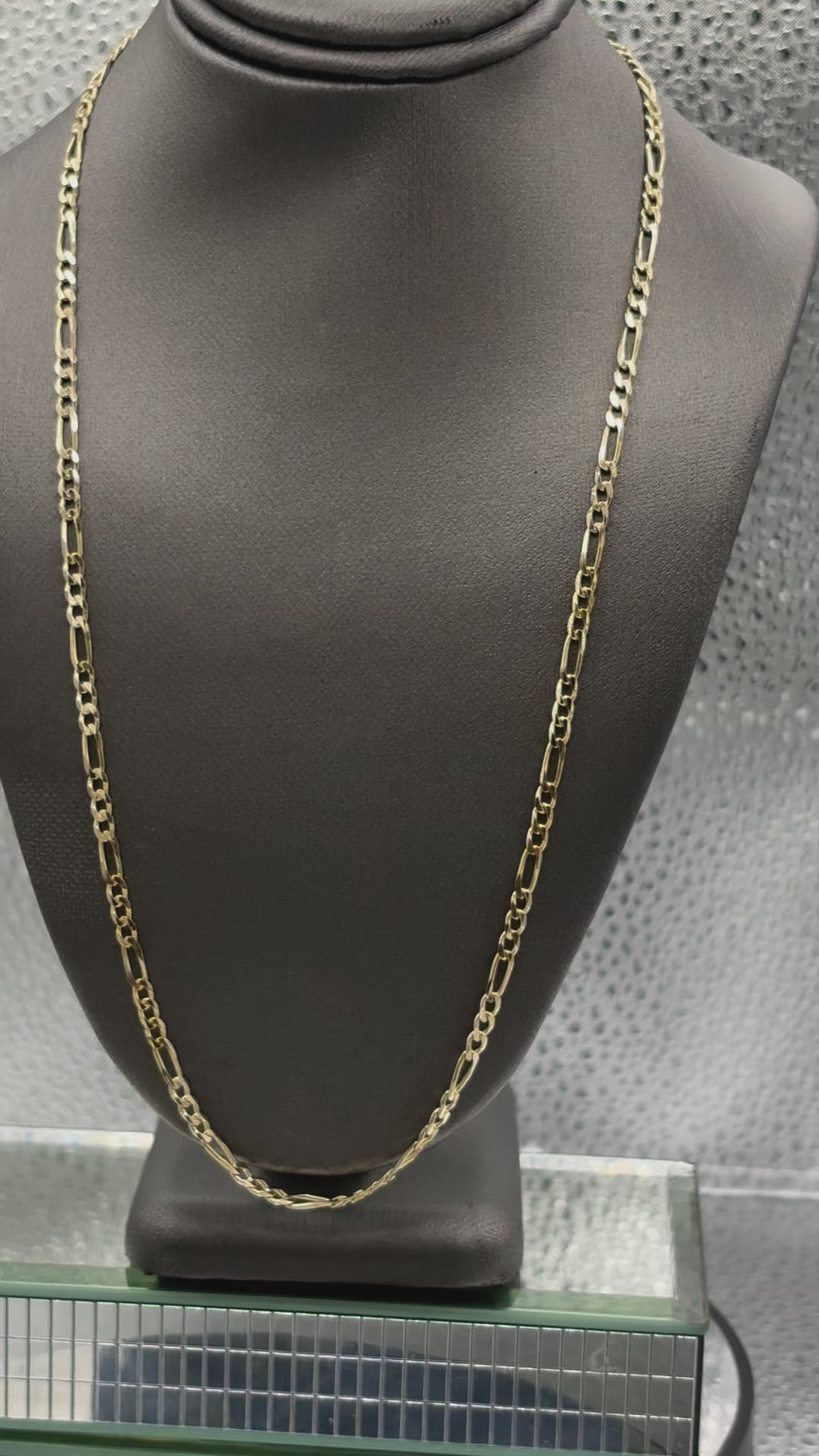 Movie of Ladies/Gents 14 Karat Yellow Gold Figero Link Chain