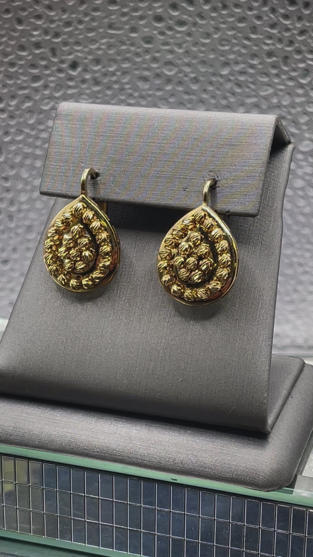 Ladies 14 Karat Solid Yellow Gold Di-Cut Earrings