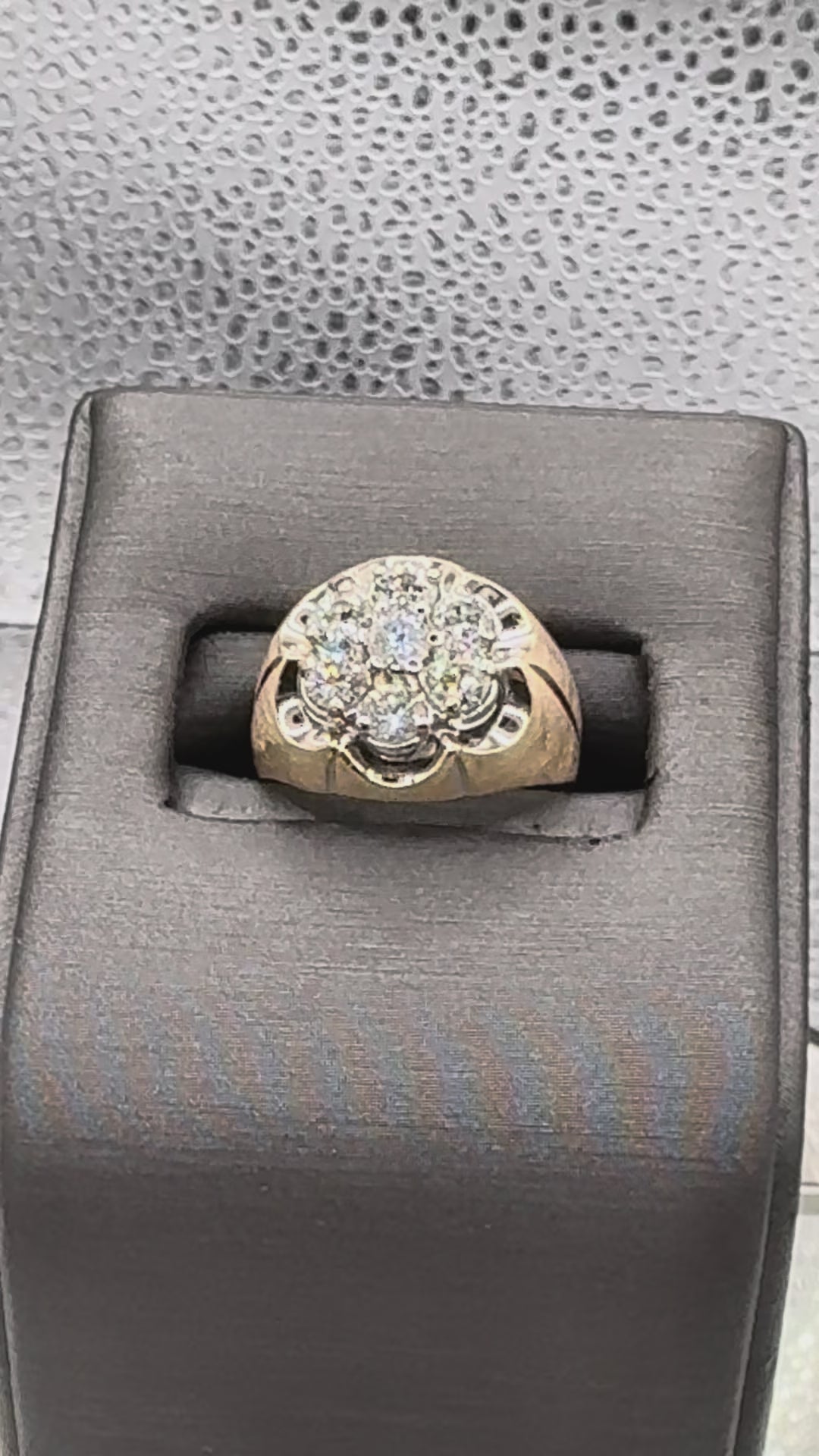 14 Karat Yellow Gold Ladies/Gents Diamond Cluster Ring