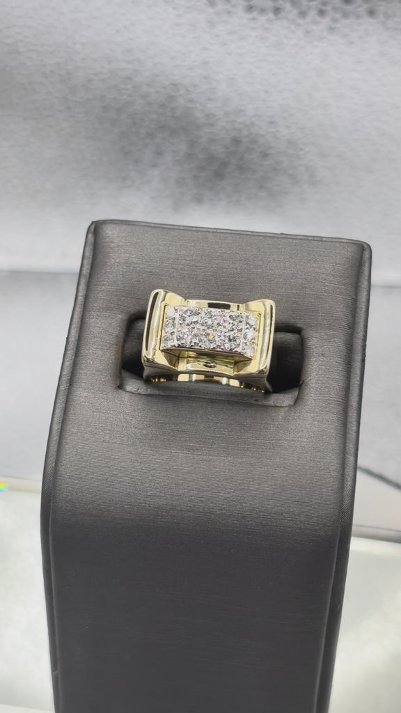 18 Karat Yellow Gold Ladies Diamond Bridge Ring