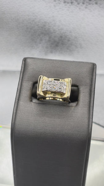 18 Karat Yellow Gold Ladies Diamond Bridge Ring