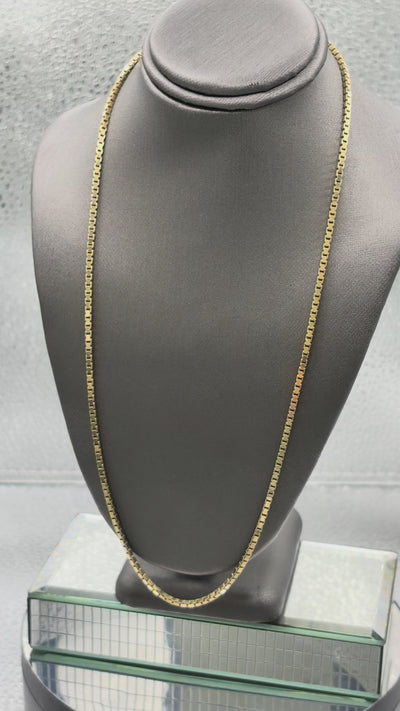 Movie of Ladies/Gents Vintage 14 Karat Yellow Gold Mirrored Box Chain