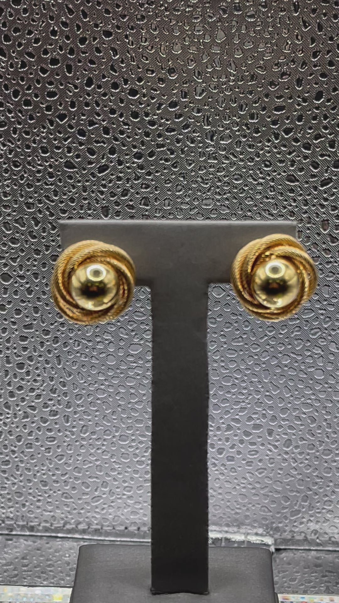 Ladies 14 Karat Solid Yellow Gold Earrings