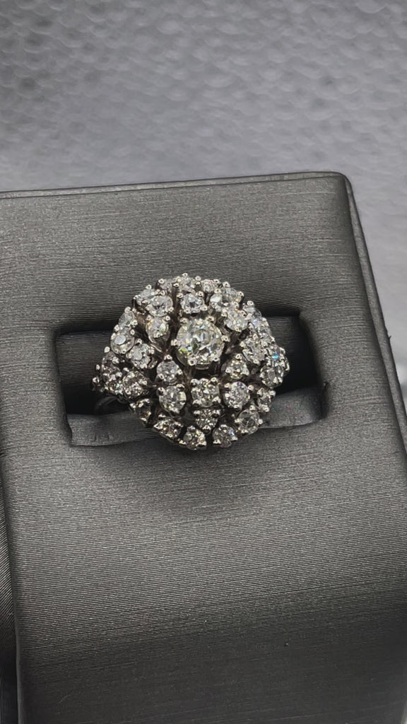 Movie of Ladies Antique Platinum Diamond Bouquet Ring