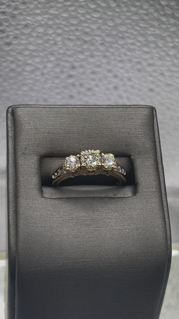 Movie of Vintage 14 Karat Yellow Gold Diamond Engagement Ring