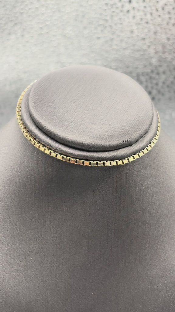 14 Karat Yellow Gold Ladies Box Chain Link Bracelet