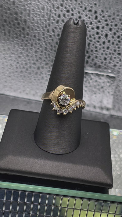 A Magnificent Ladies 14 Karat Yellow Gold Diamond Engagement Ring