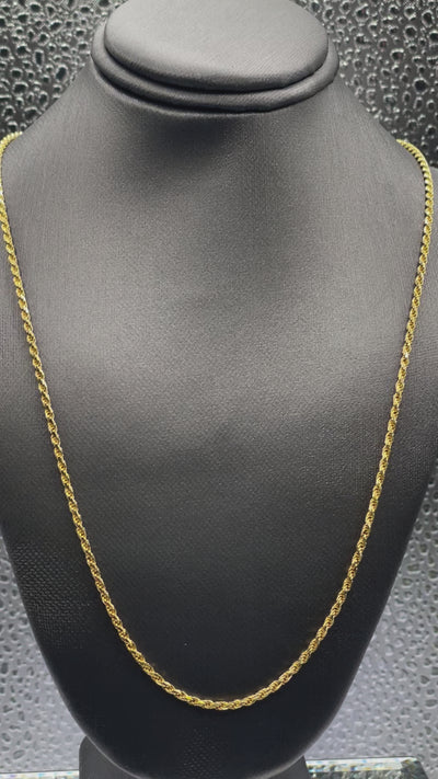 Movie of Ladies Imported 14 Karat Solid Yellow Gold Di-Cut Rope Chain
