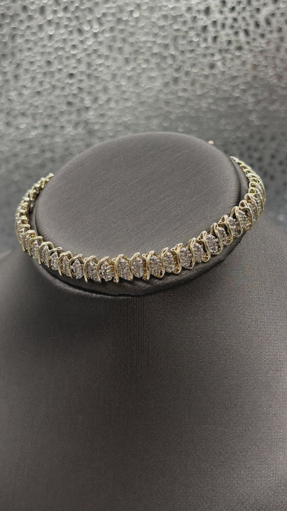 Movie of Ladies 10 Karat Yellow Gold Diamond Tennis Bracelet