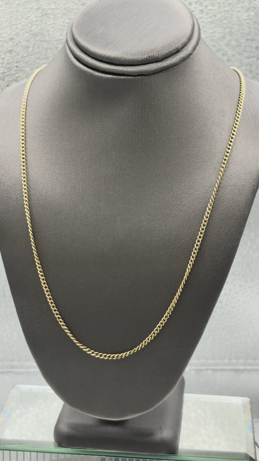 Movie of Ladies / Gents 14 Karat Yellow Gold Solid Open Link Chain