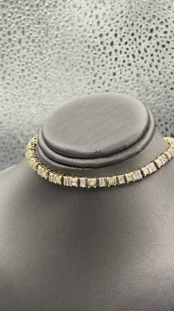 14 Karat Yellow Gold Ladies Round & Baguette Diamond Bracelet