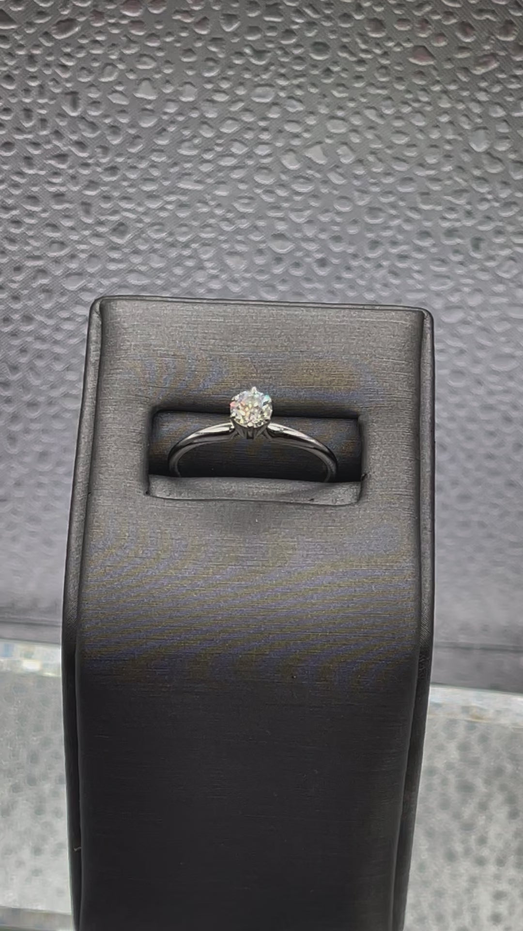 Ladies Elegant 14 Karat White Gold Diamond Solitaire Engagement Ring