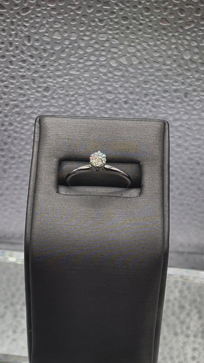 Ladies Elegant 14 Karat White Gold Diamond Solitaire Engagement Ring