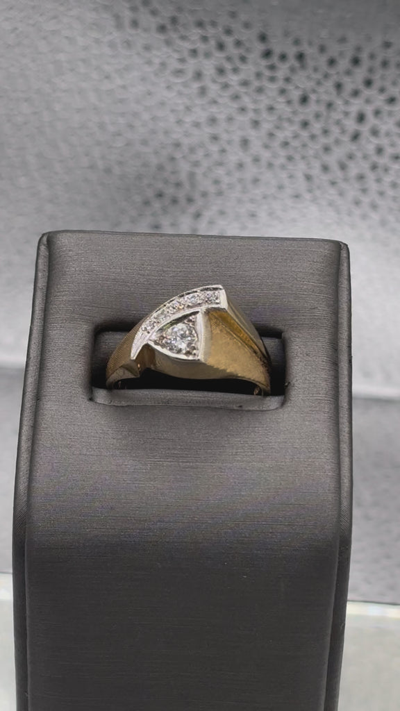 Movie of Vintage Ladies/Gents 14 Karat Yellow Gold Diamond Swing Ring