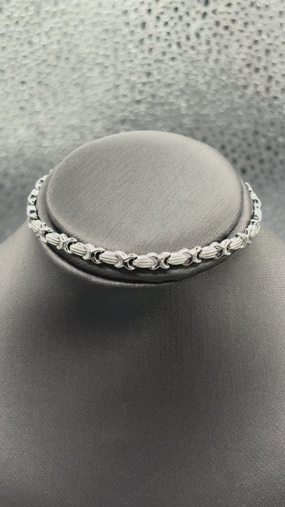 10 Karat White Gold ladies XO Love Link Bracelet