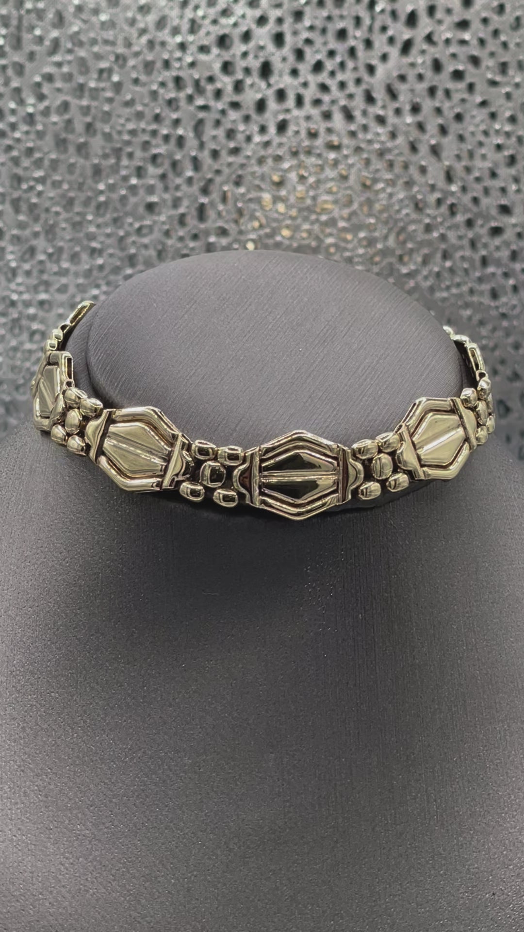 Movie of Ladies Fancy 14 Karat Solid Yellow Gold Italian Custom Link Bracelet