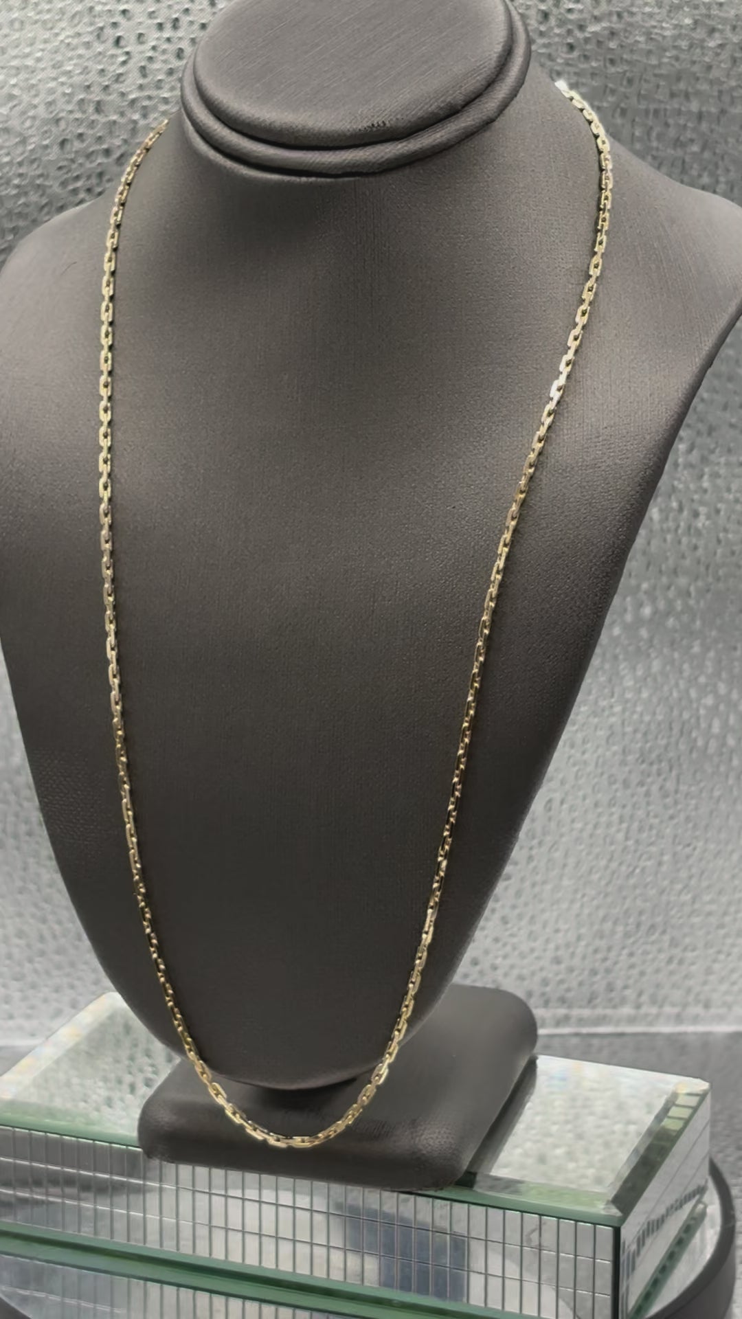 Movie of Ladies/Gents 14 Karat Yellow Gold Cable Link Chain
