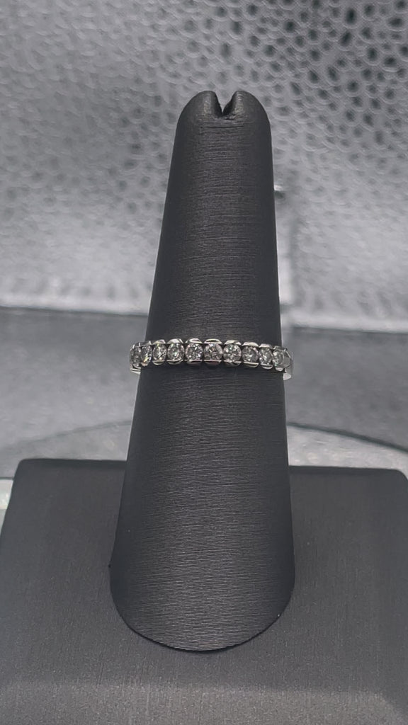 movie of Ladies 14 Karat Solid White Gold Diamond Wedding Band