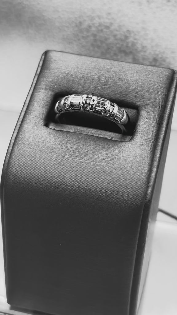 14 Karat White Gold Ladies/Gents Diamond Wedding Band
