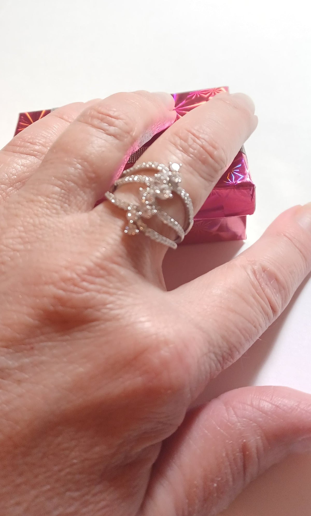 18KT White Gold Diamond Ring North South Type Design