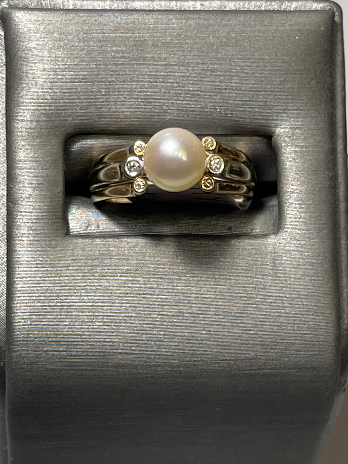 14 Karat Yellow And White Gold - Pearl And Diamond Ring - Philadelphia Gold & Silver Exchange
