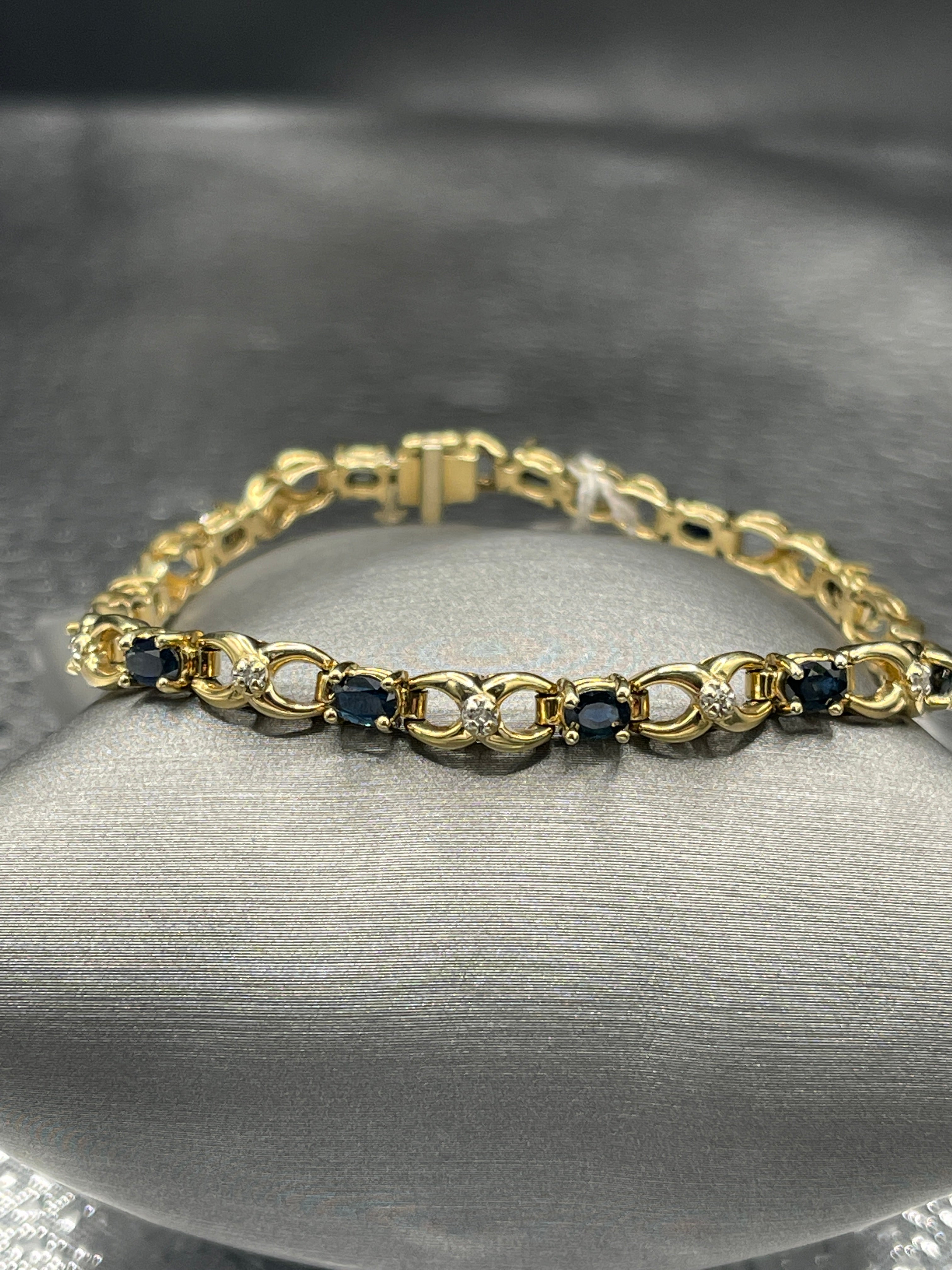 14 Kt Yellow Gold & Single Diamond Om Chain Bracelet Design by Kaj Fine  Jewellery at Pernia's Pop Up Shop 2024