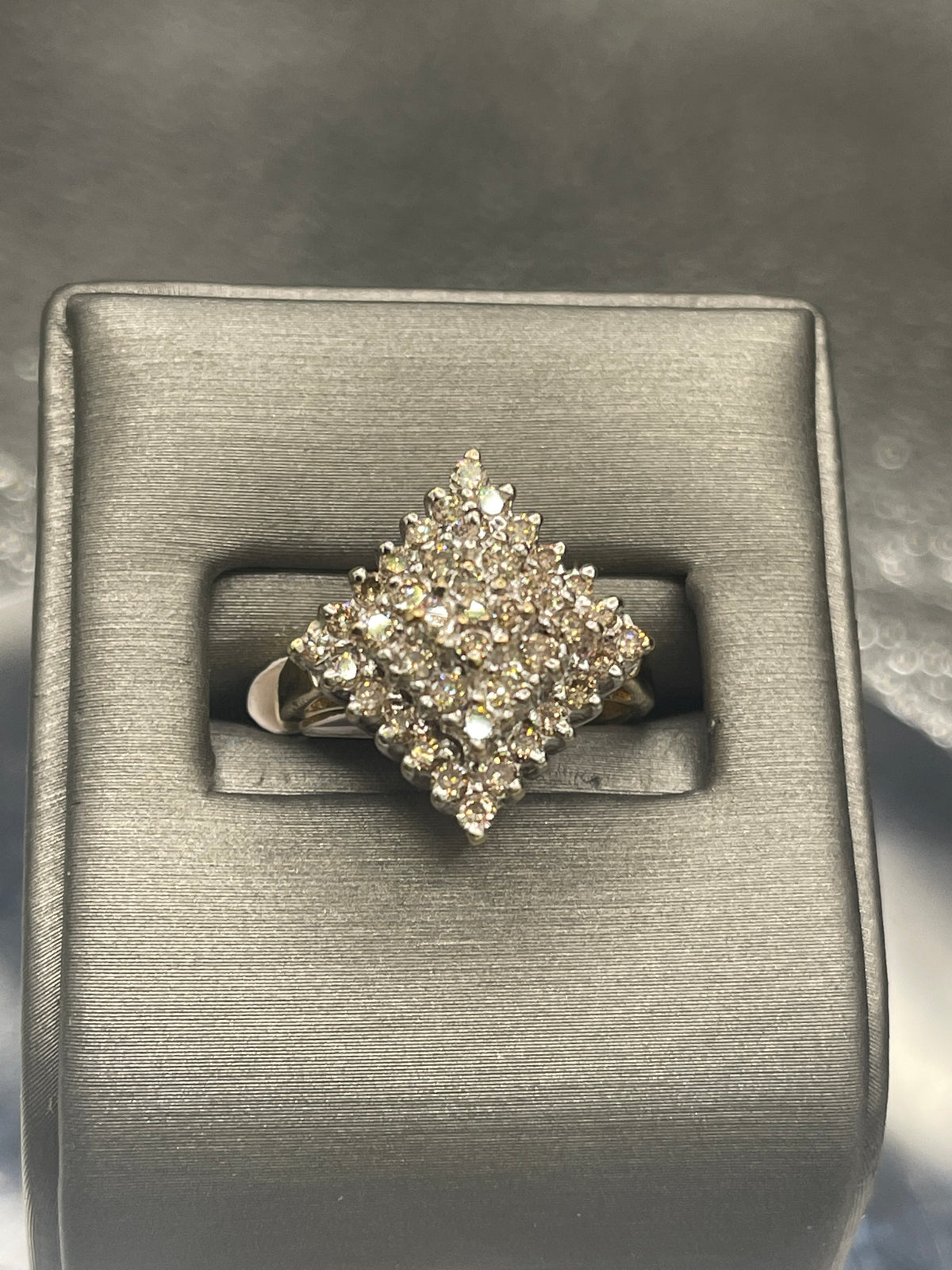 10 KARAT LADIES GOLD DIAMOND PYRAMID CLUSTER RING - Philadelphia Gold & Silver Exchange