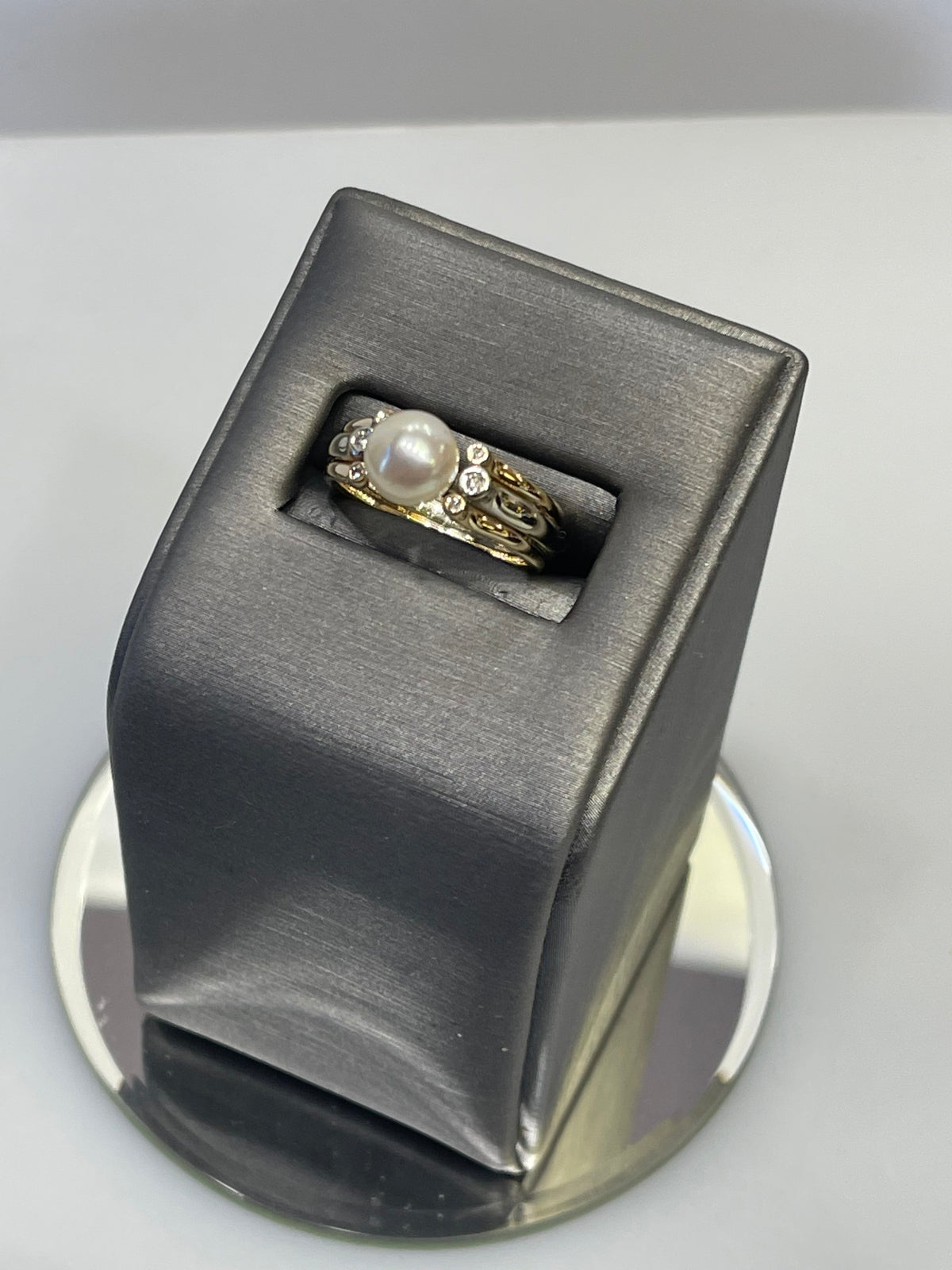 14 Karat Yellow And White Gold - Pearl And Diamond Ring - Philadelphia Gold & Silver Exchange