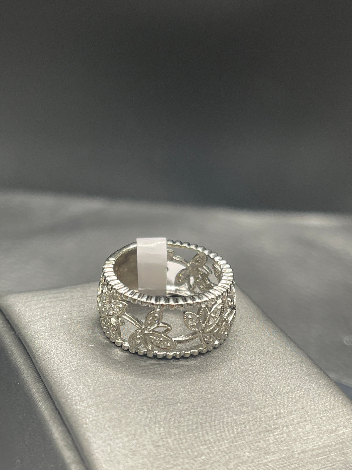 view five of 14 Karat White Gold Diamond Band Beautiful Floral Leaf Design Through Ring