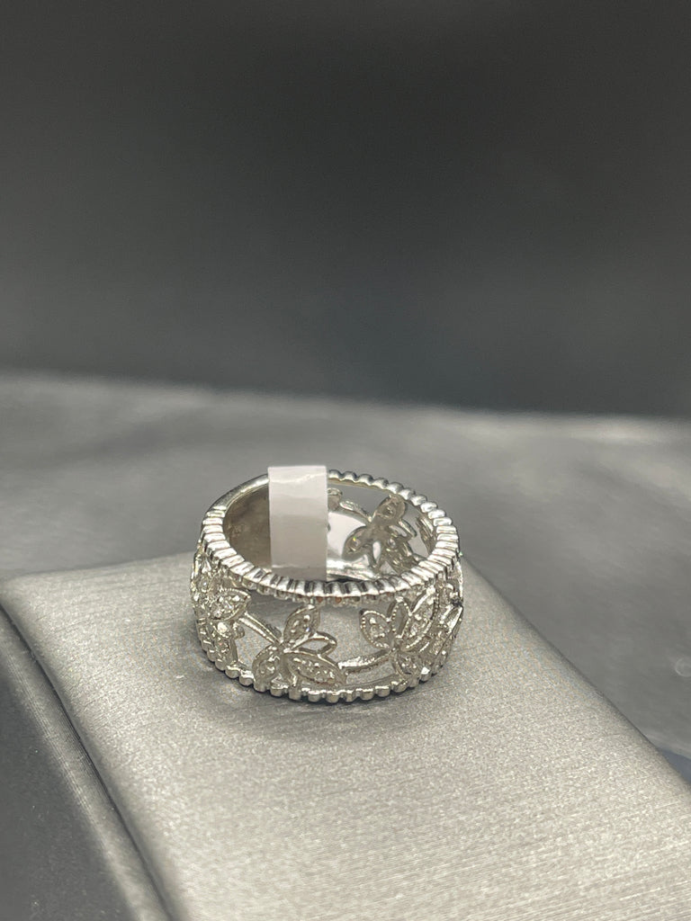view five of 14 Karat White Gold Diamond Band Beautiful Floral Leaf Design Through Ring