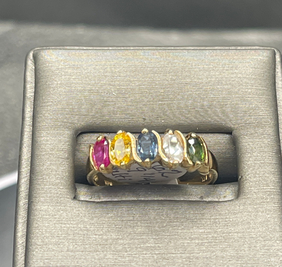 MULTICOLORED OVAL SHAPED TENNIS RING