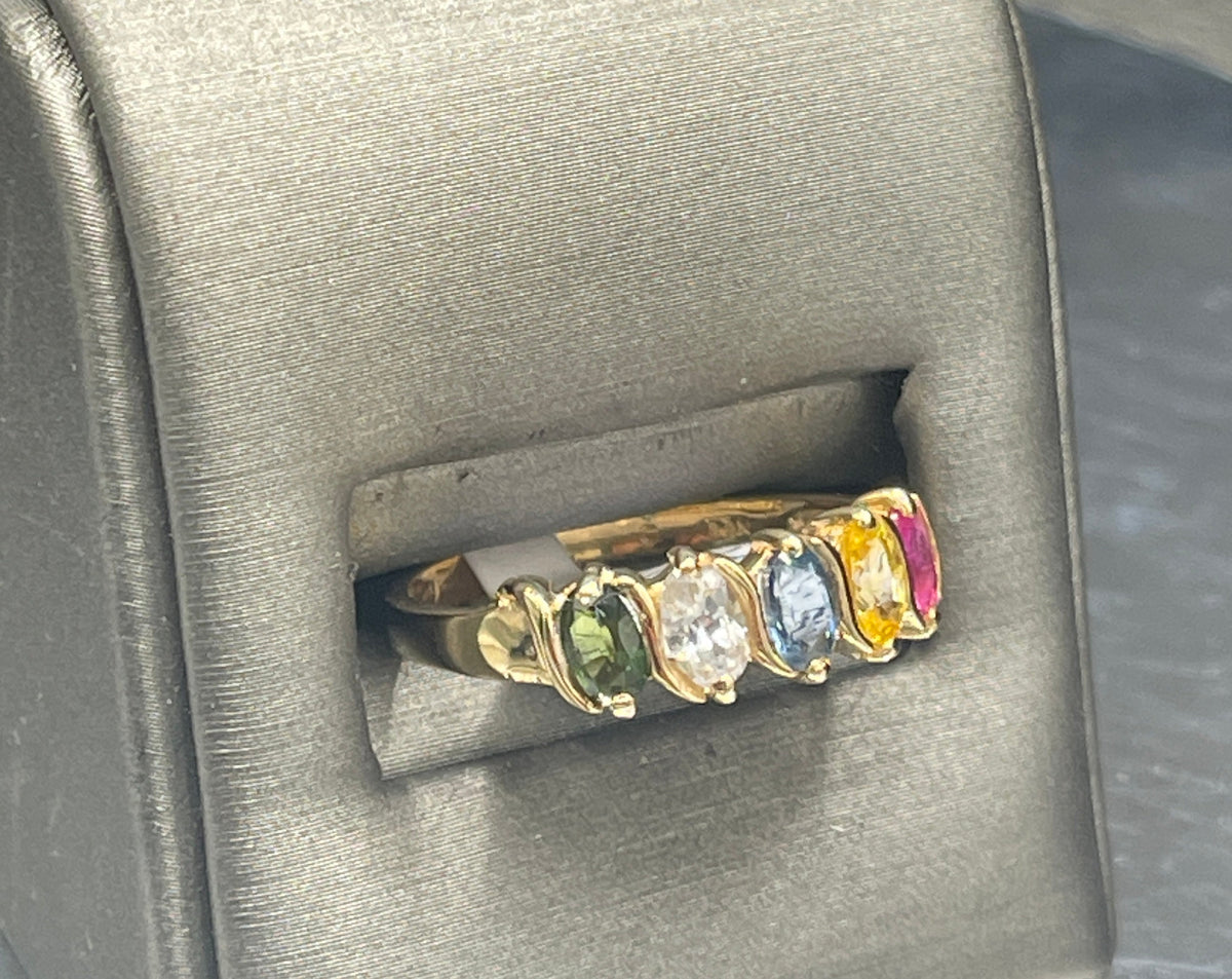 MULTICOLORED OVAL SHAPED TENNIS RING