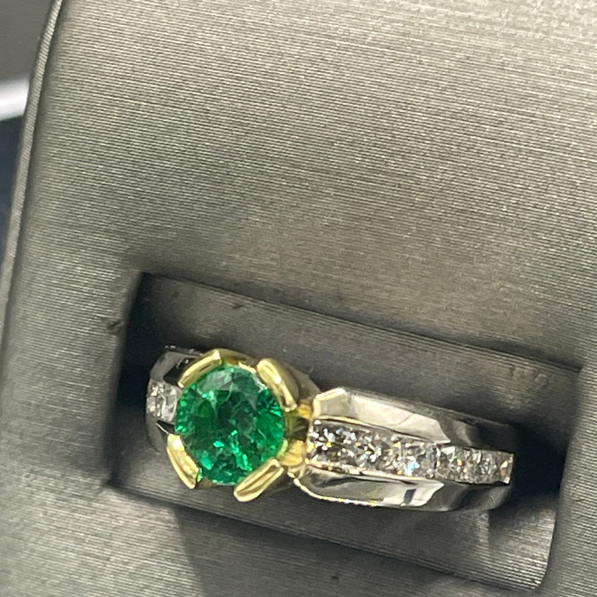 18 Karat White And Yellow Gold Round Shape Emerald & Diamond Ring