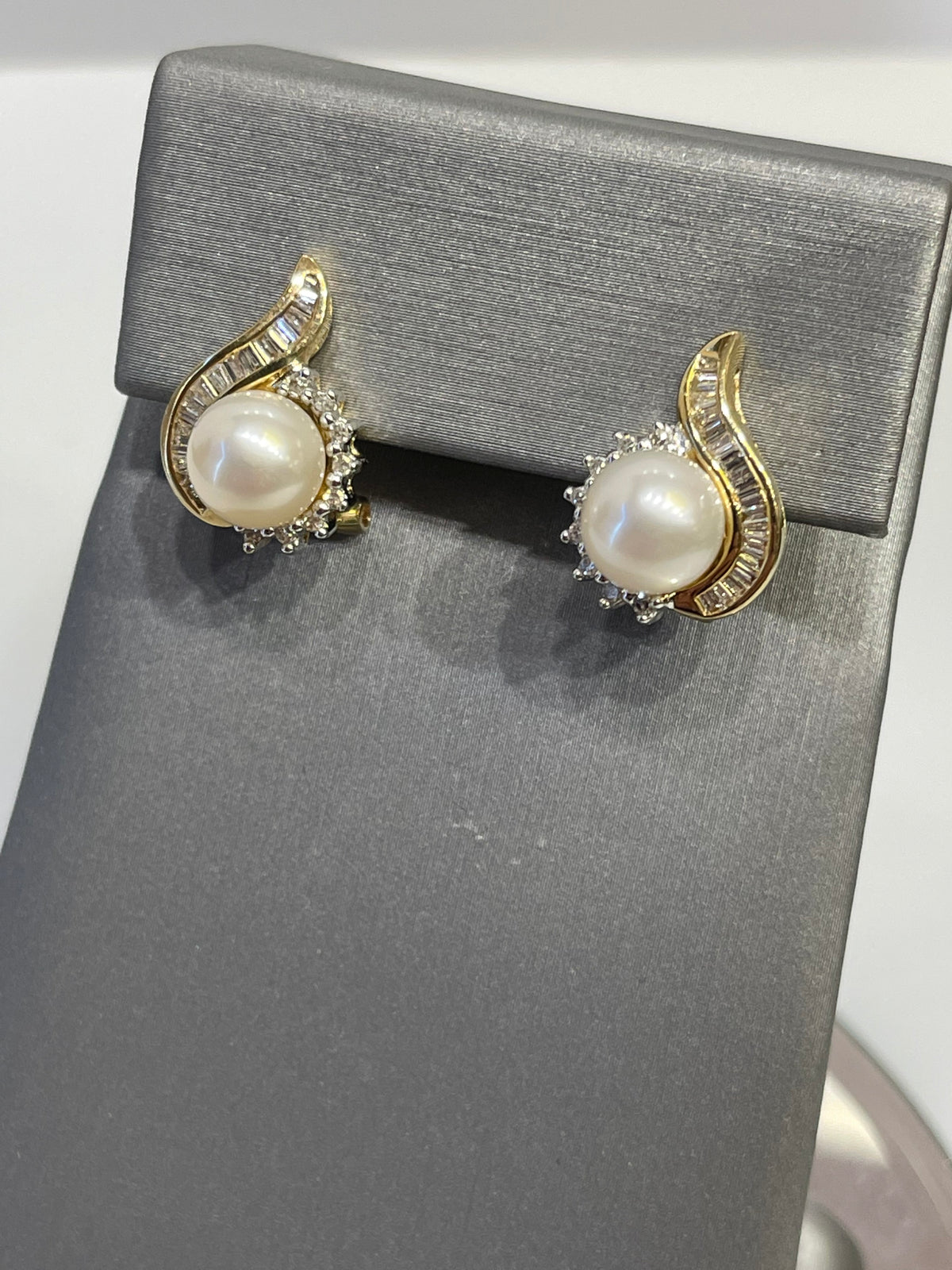 View two of Ladies 14 Karat Yellow Gold Diamond And Pearl Earrings
