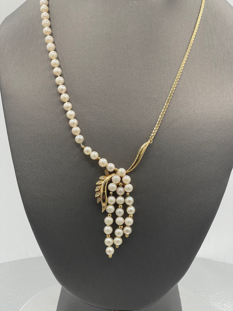 View four of Ladies Vintage Custom 14 Karat Yellow Gold Pearl & Diamond Gold Necklace