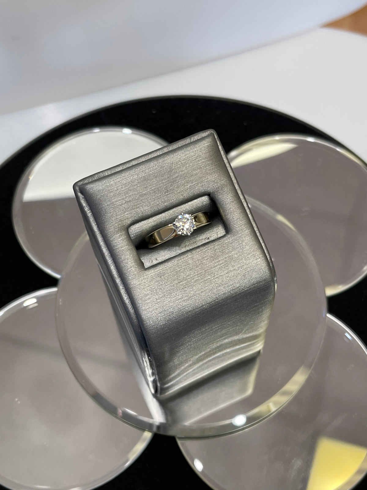14K Y/G 7 1/2 SOLITAIRE DIAMOND ENGAGEMENT RING