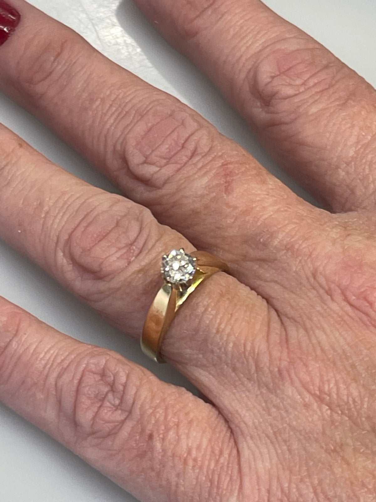 14K Y/G 7 1/2 SOLITAIRE DIAMOND ENGAGEMENT RING