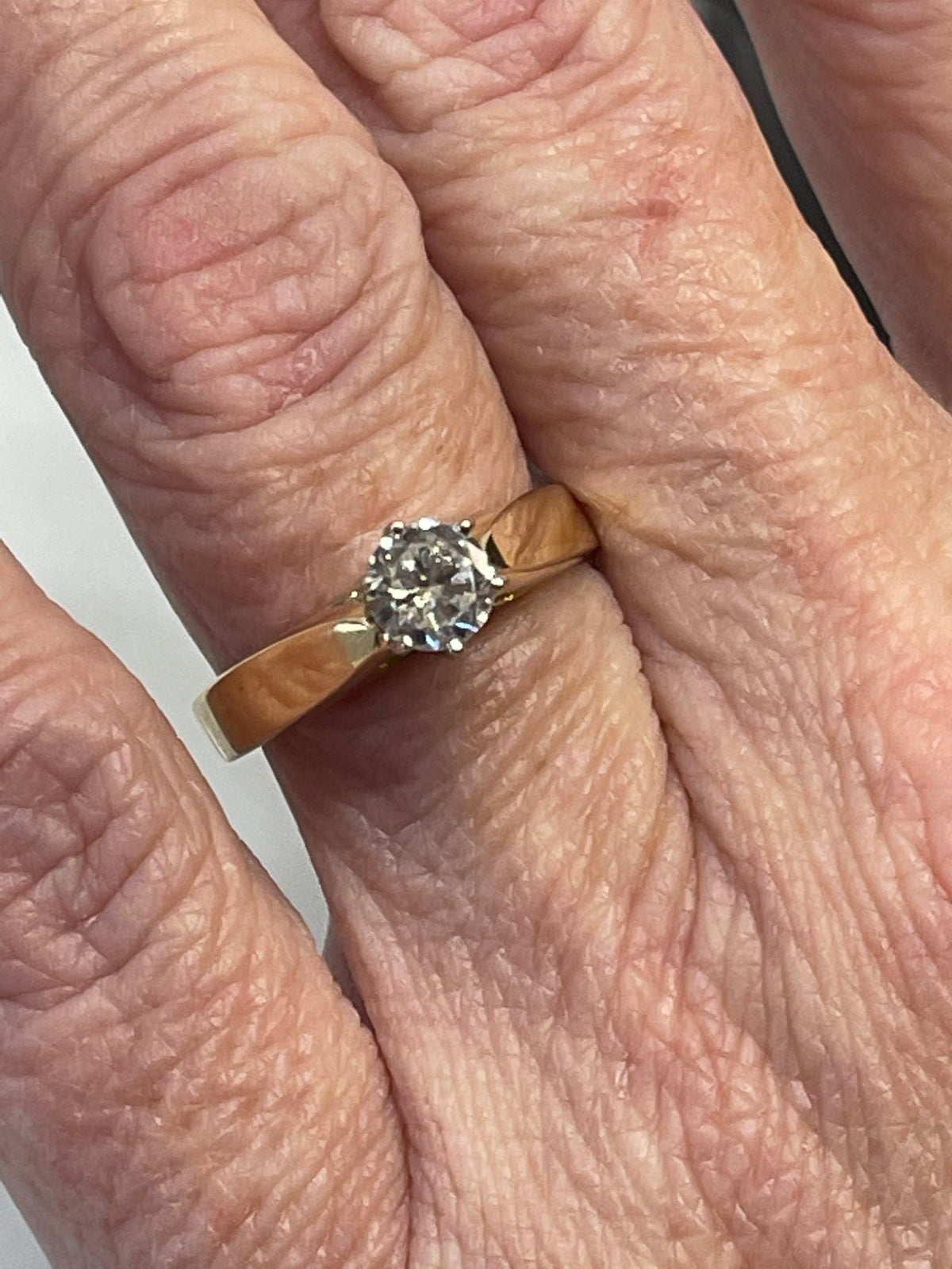 14K Y/G 7 1/2 SOLITAIRE DIAMOND ENGAGEMENT RING