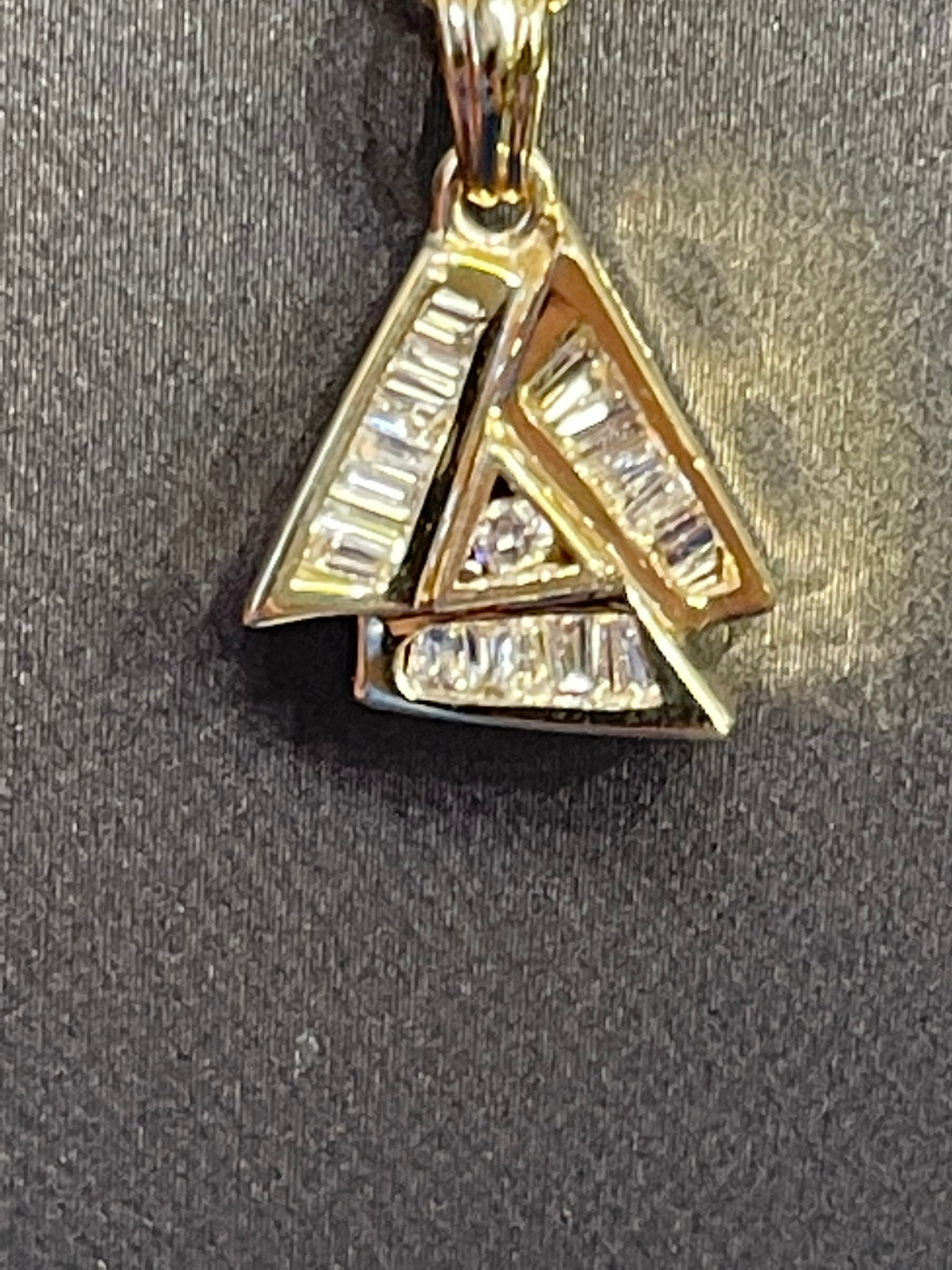 14K Y/G 3-DIMENTIONAL TRIANGLE BAGUETTE DIAMOND PENDANT