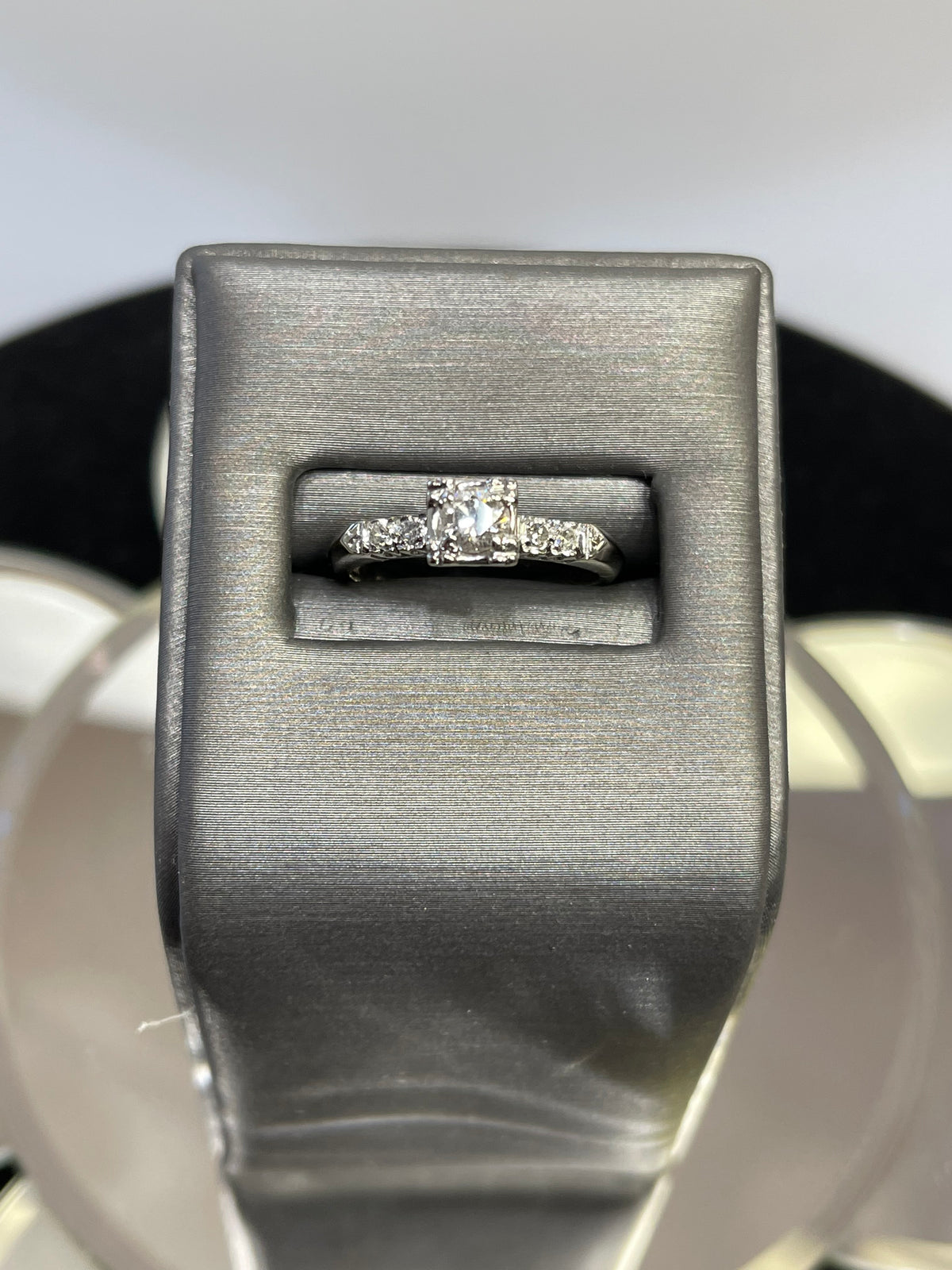 14 Karat White Gold Diamond Engagement Ring Center Round With Accent Diamond Ring