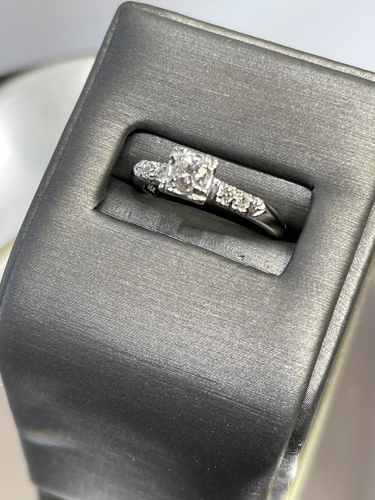 14 Karat White Gold Diamond Engagement Ring Center Round With Accent Diamond Ring