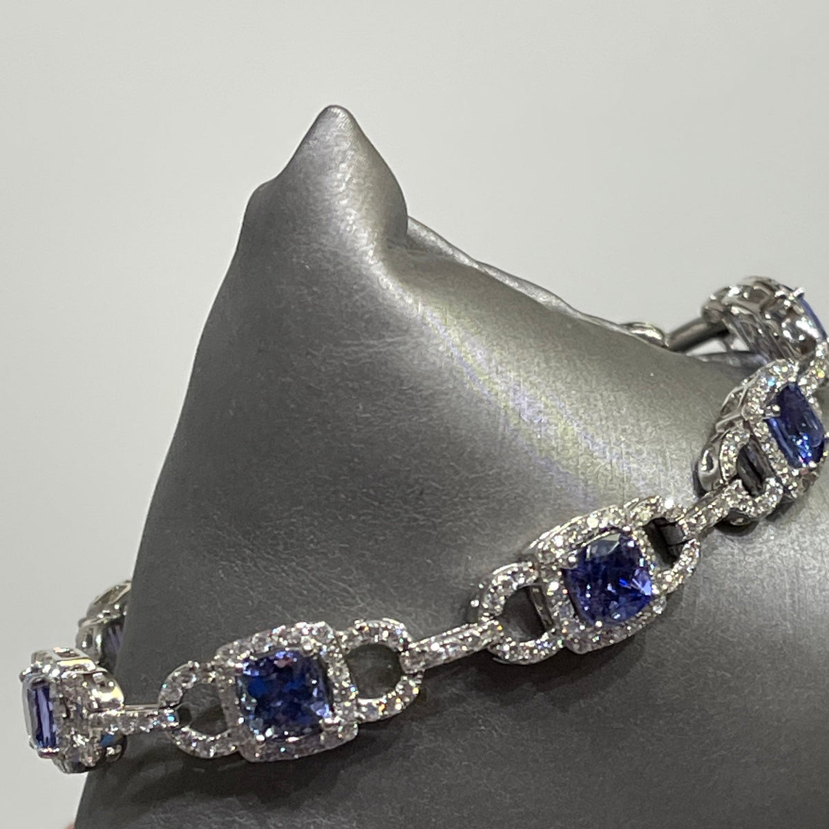 14 Karat White Gold Blue Tanzanite And Diamond Bracelet Over 9 Carats Tanzanite