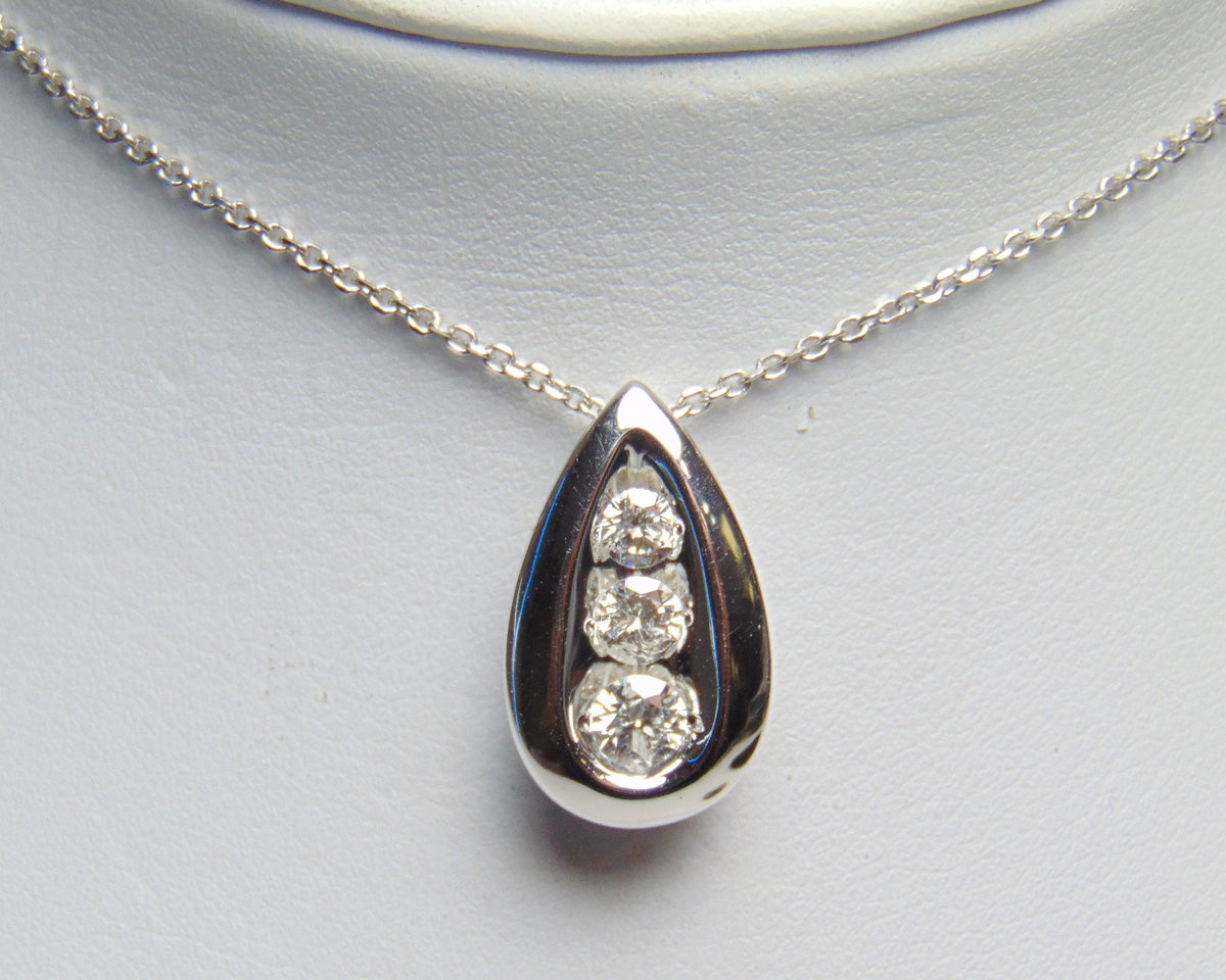 14 Karat White Gold Diamond Tear Drop Necklace - Philadelphia Gold & Silver Exchange