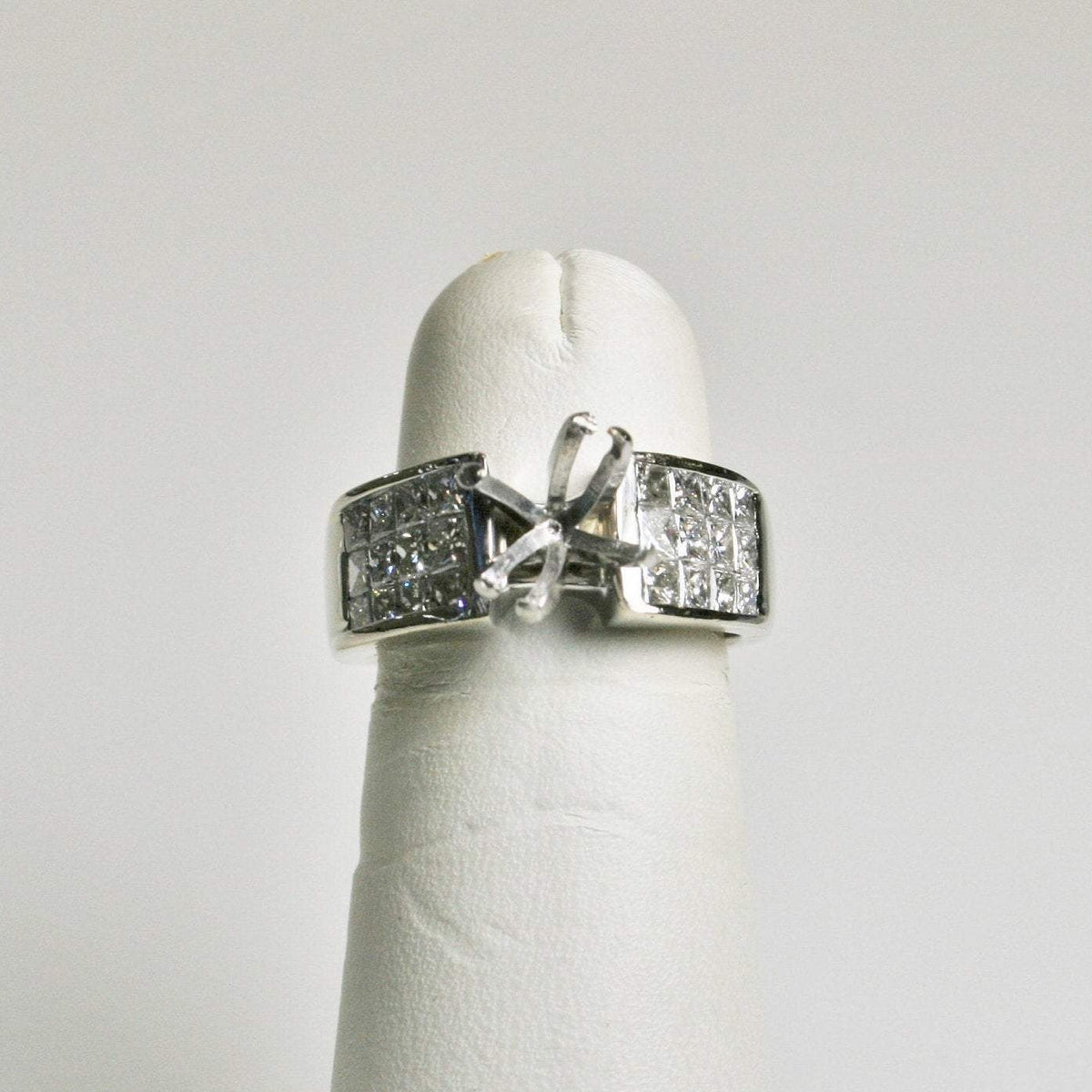 18 Karat White Gold Princess Cut Diamond Ring Remount - Philadelphia Gold & Silver Exchange