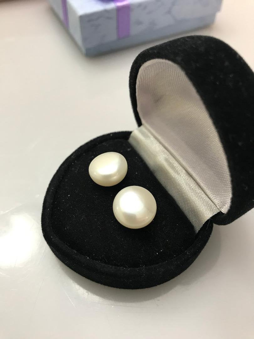 14 Karat Solid Yellow Gold Mobe Pearl Stud Earrings - Philadelphia Gold & Silver Exchange