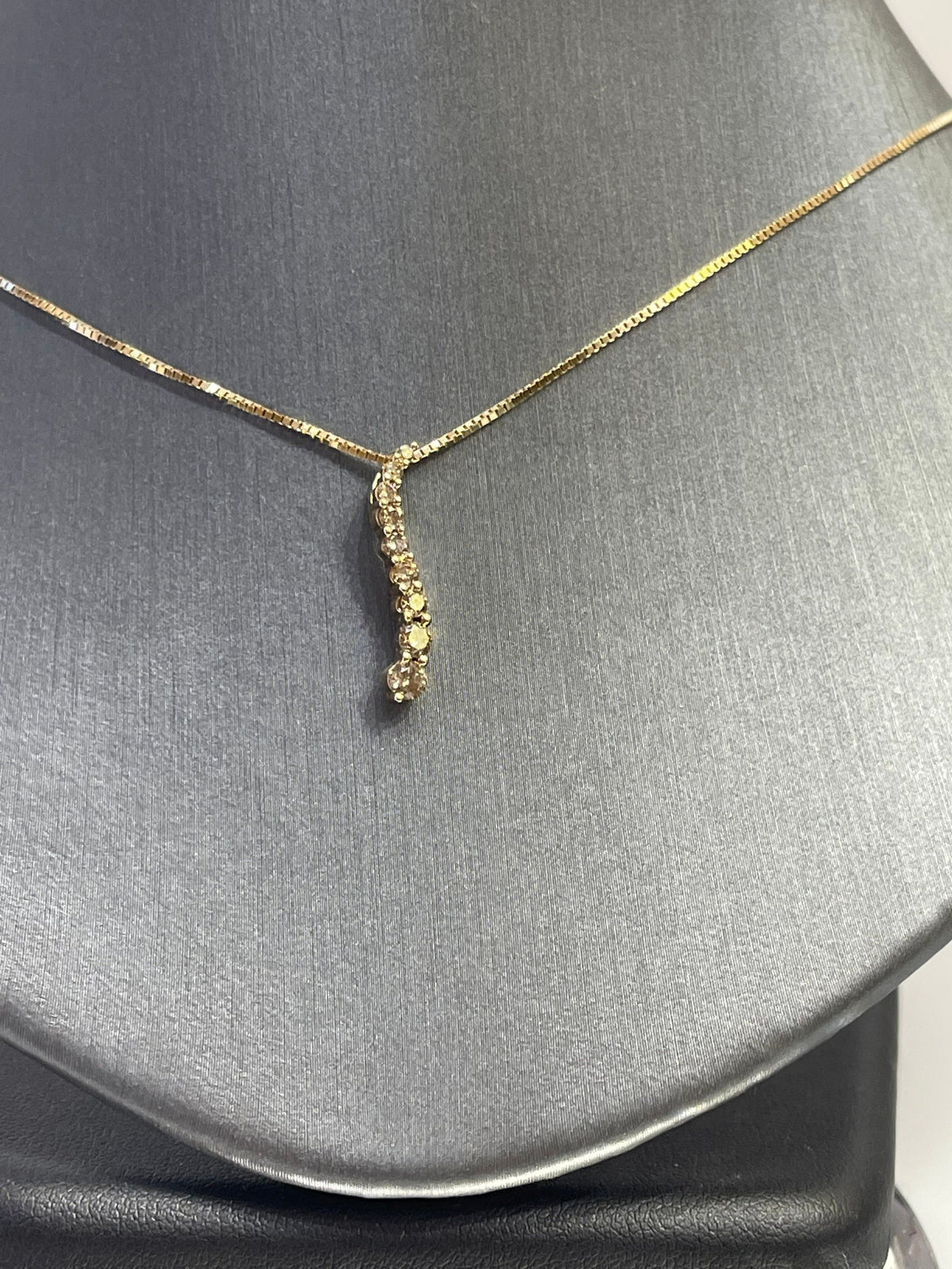 10 Karat Yellow Gold Diamond Journey Pendant Graduated Size Brilliant Diamonds - Philadelphia Gold & Silver Exchange