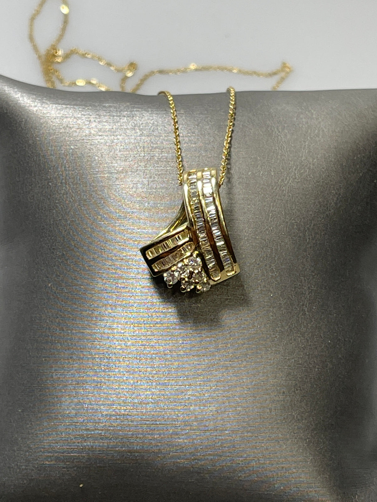 14K YELLOW GOLD DIAMOND PENDANT - Philadelphia Gold & Silver Exchange