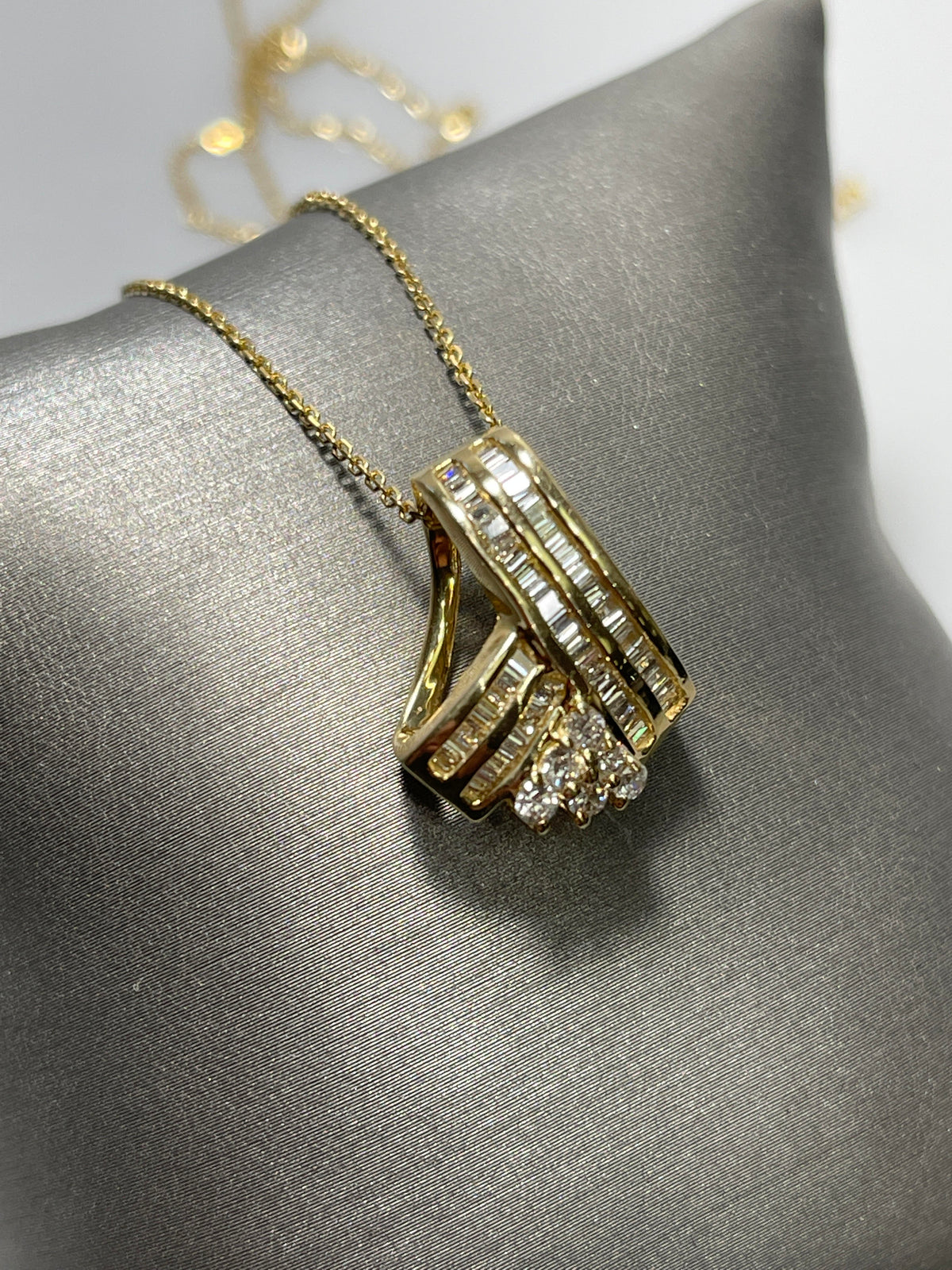 14K YELLOW GOLD DIAMOND PENDANT - Philadelphia Gold & Silver Exchange